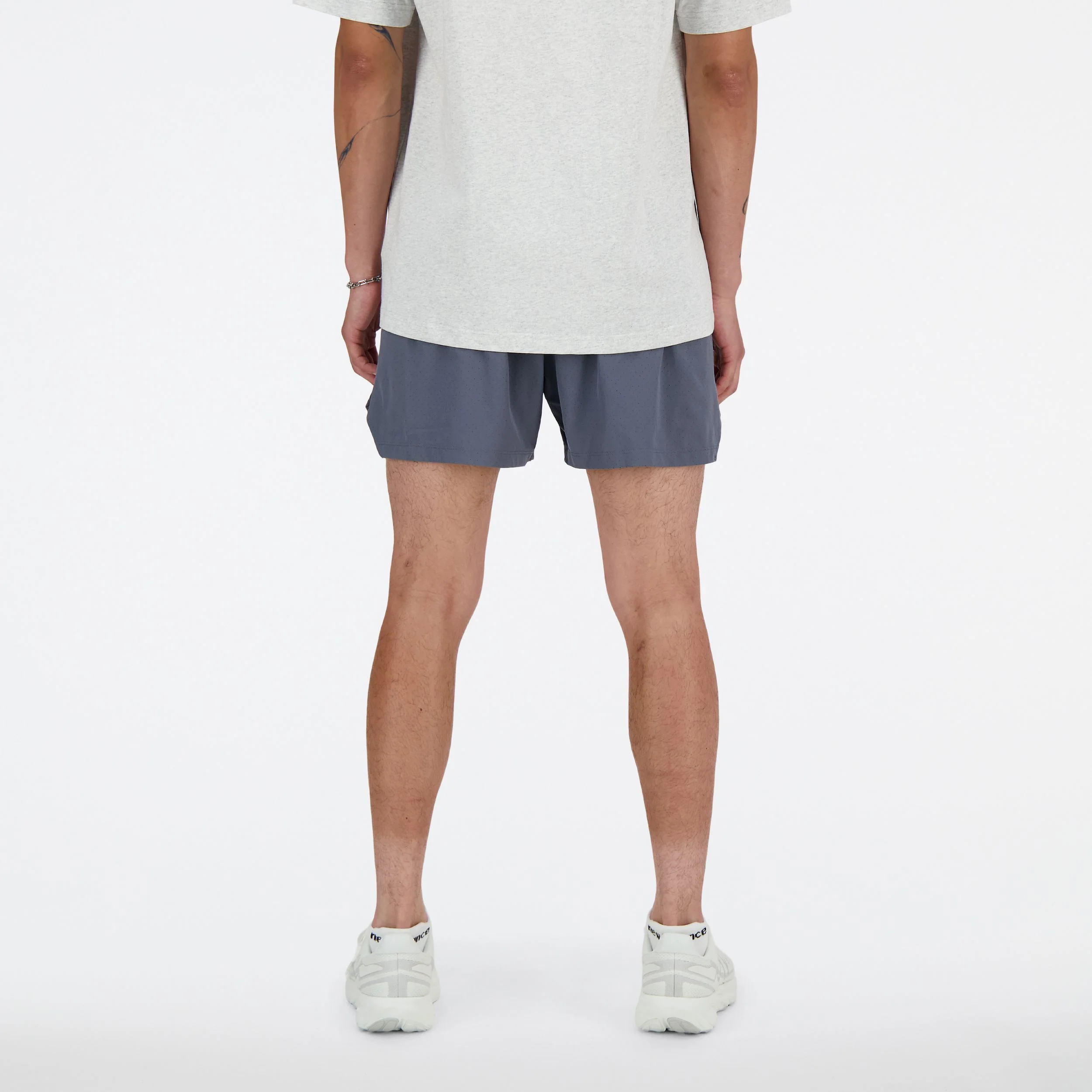 New Balance Mens RC 5" Short | Graphite Grey - Image 4