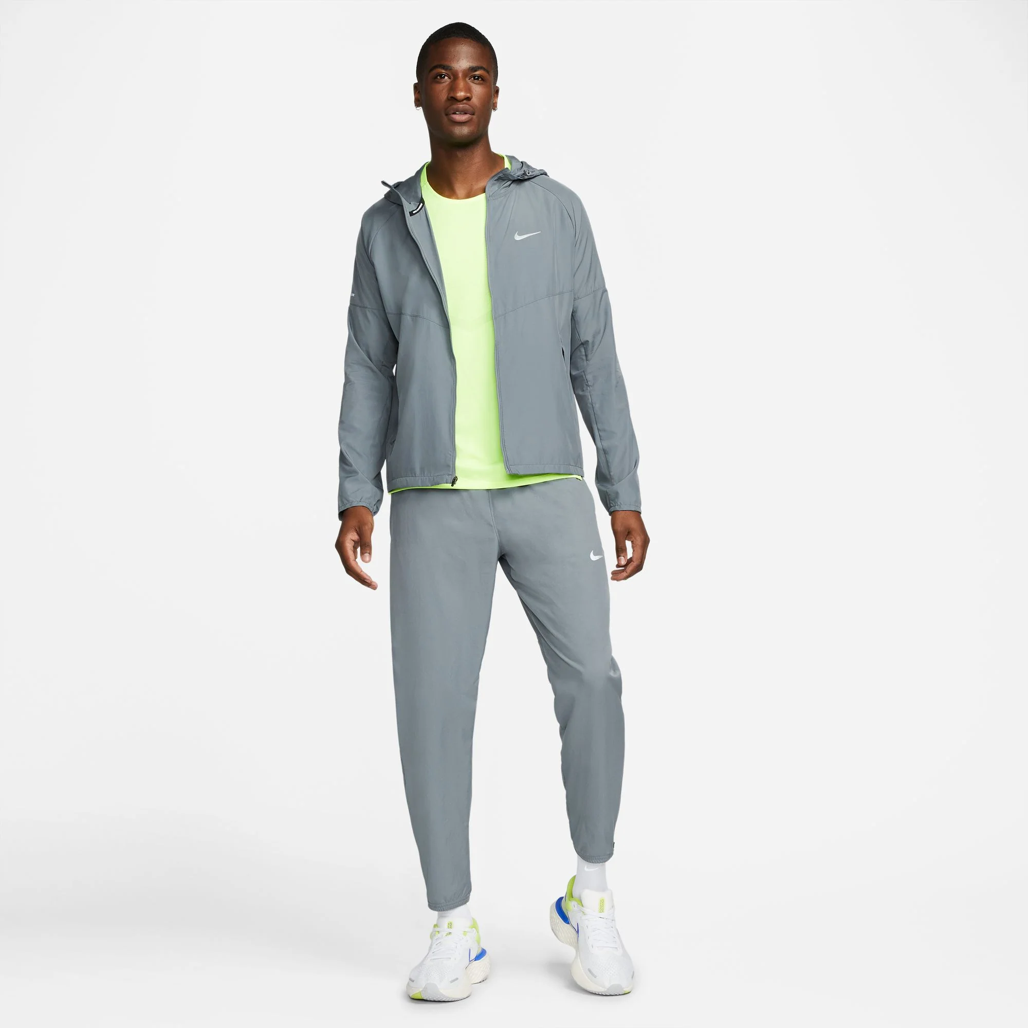 NIKE MENS MILER RUNNING JACKET | SMOKE GREY - Image 3