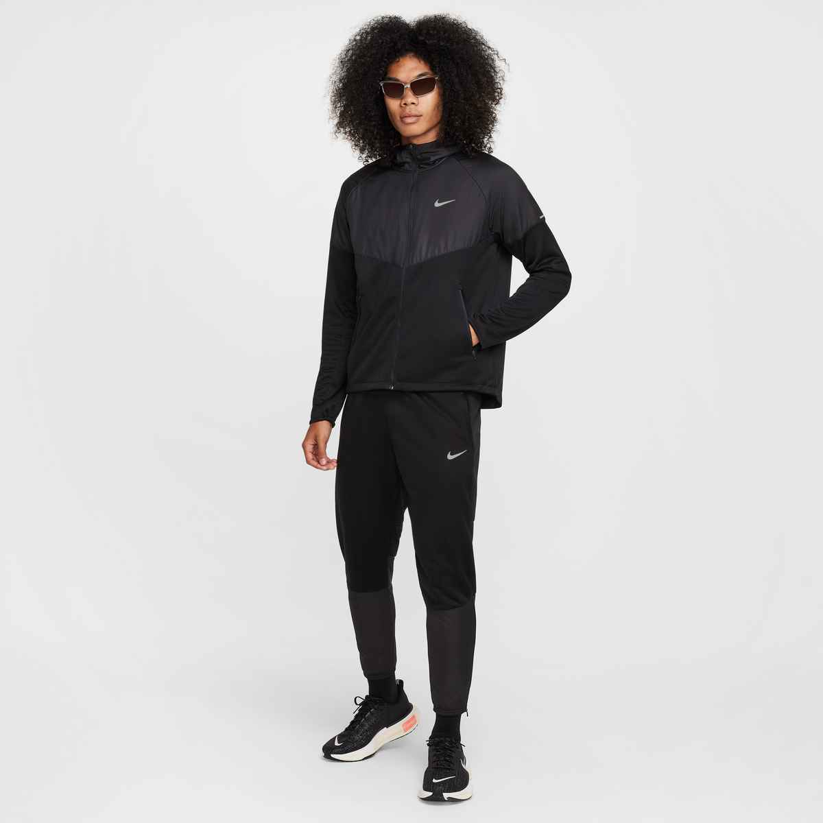 Nike Mens Sphere Miler Therma-Fit Repel Jacket | Black - Image 7