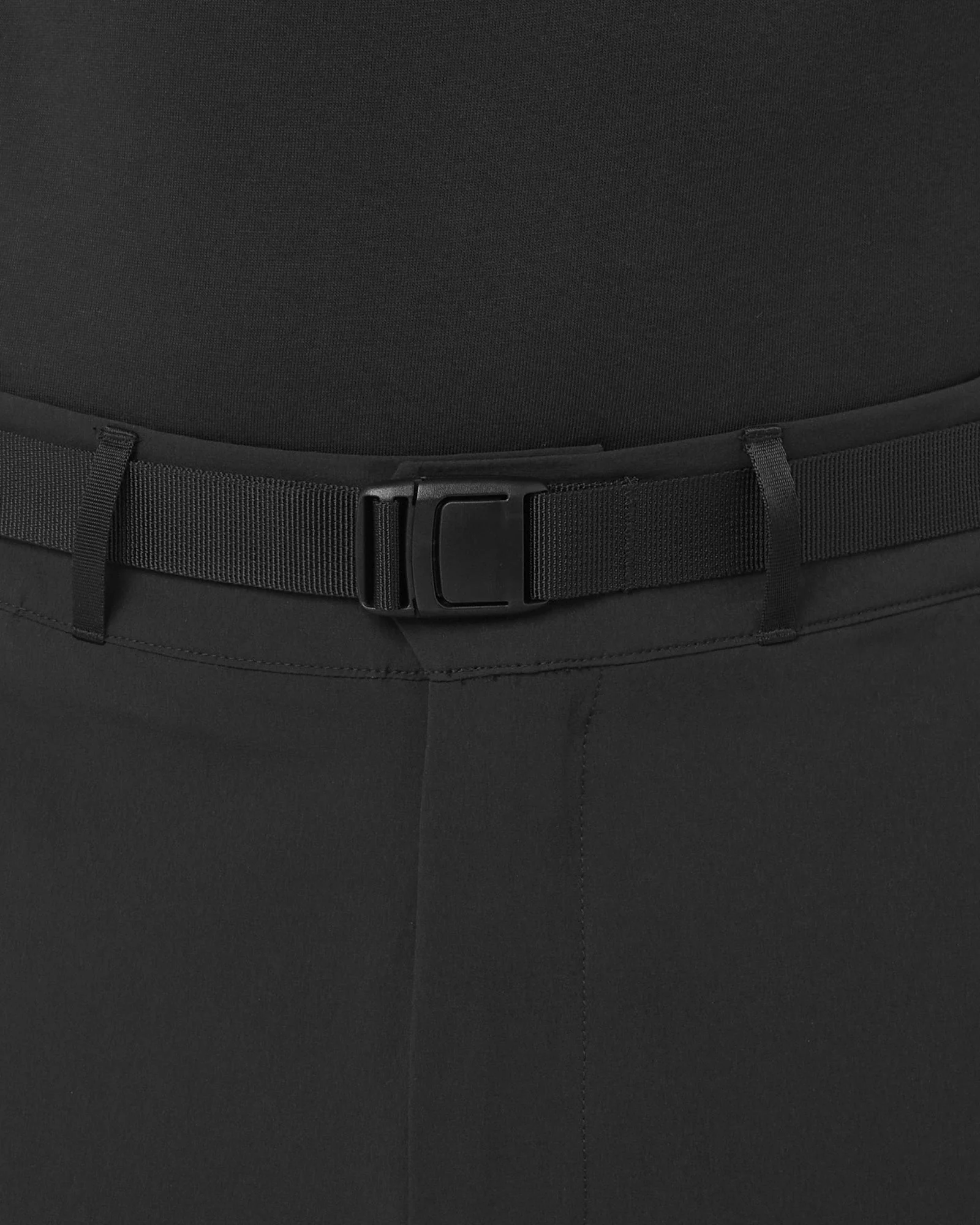 Salomon Mens Wayfarer 2.0 Shorts | Deep Black - Image 4