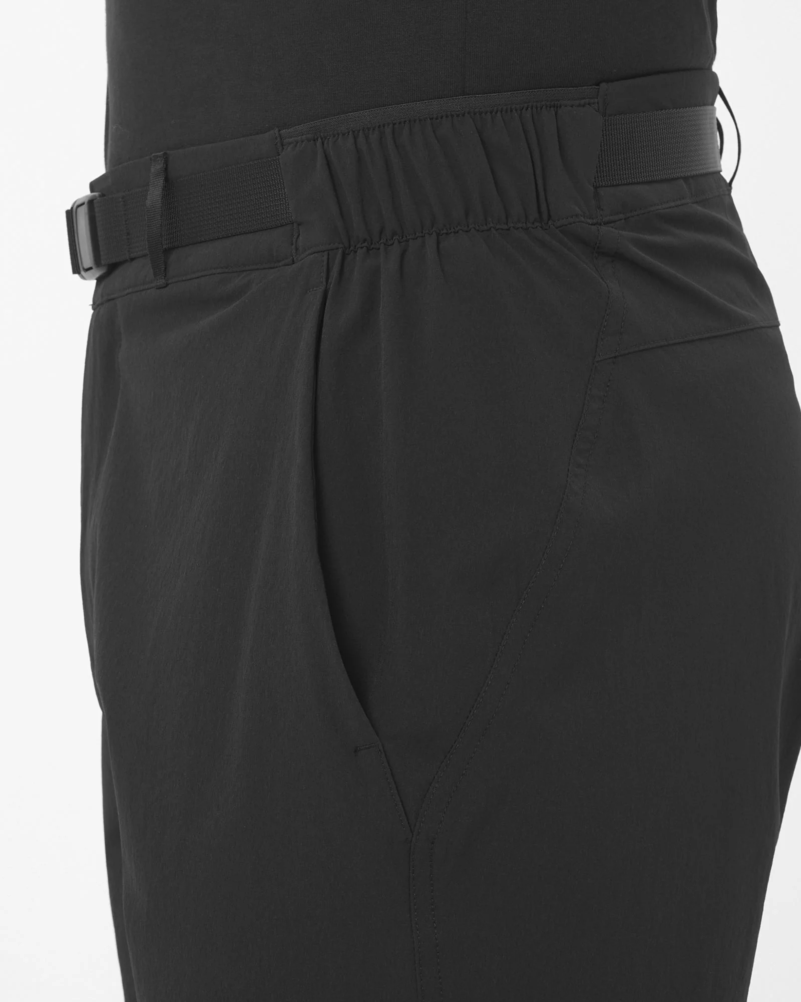 Salomon Mens Wayfarer 2.0 Shorts | Deep Black - Image 5
